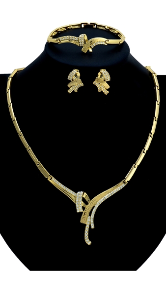 Picture of High Rated Gold Plated Rhinestone 3 Pieces Jewelry Sets