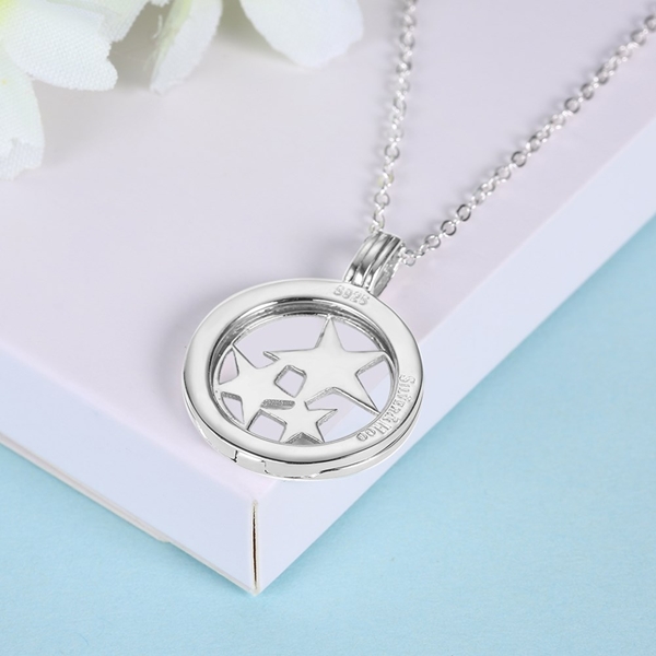 Picture of Attractive And Elegant Platinum Plated Necklaces & Pendants