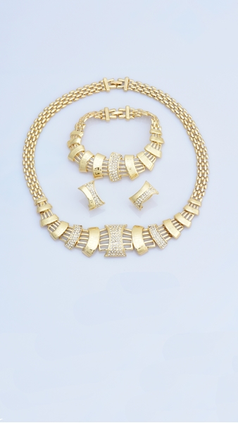 Picture of Cultured Rhinestone Gold Plated 3 Pieces Jewelry Sets
