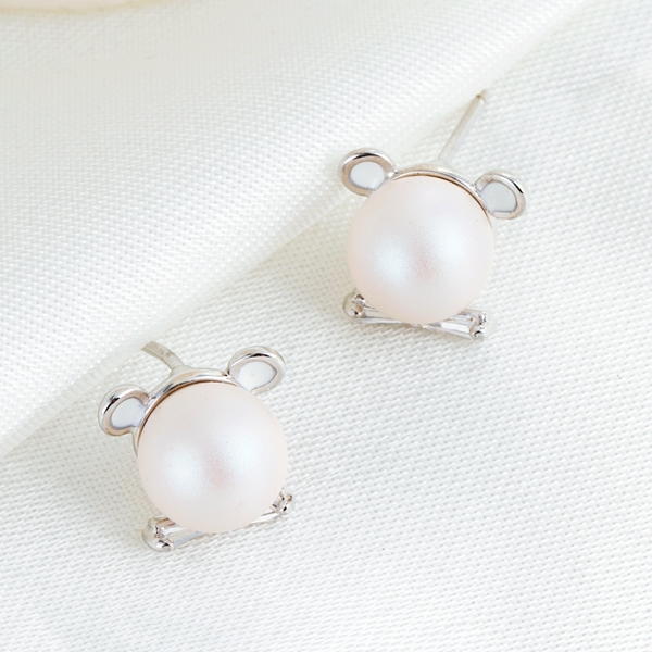 Picture of New Season White Swarovski Element Pearl Stud Earrings with SGS/ISO Certification