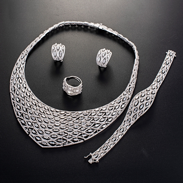 Picture of Luxury Platinum Plated 4 Piece Jewelry Set in Flattering Style