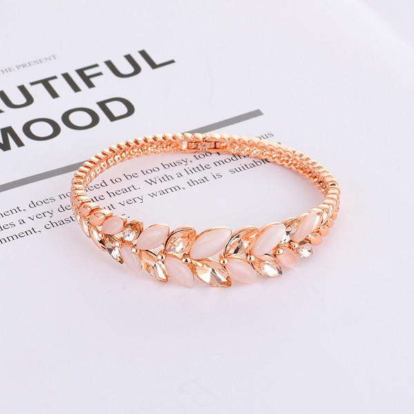 Picture of Zinc Alloy Casual Fashion Bracelet From Reliable Factory