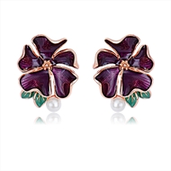 Picture of Classic Flower Stud Earrings Online Only