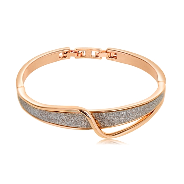 Picture of New Medium Gold Plated Fashion Bangle