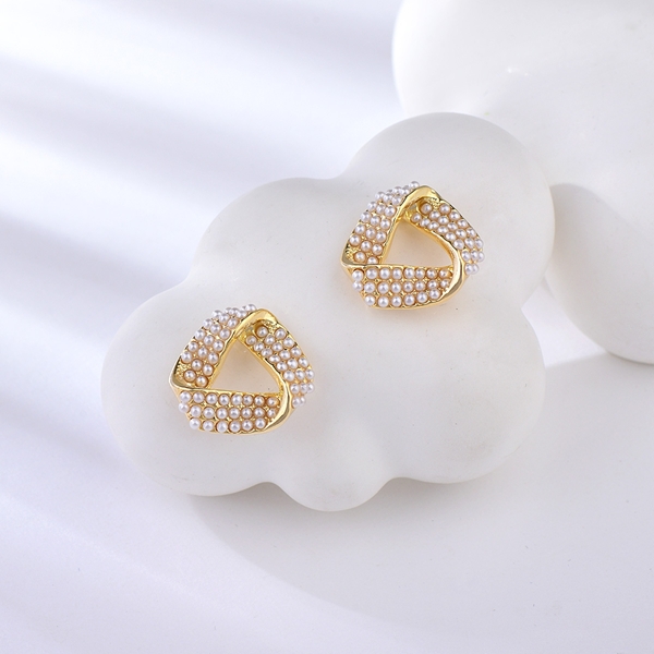 Picture of Trendy Gold Plated Copper or Brass Stud Earrings From Reliable Factory