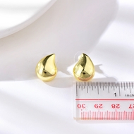 Picture of Dubai Copper or Brass Stud Earrings with Low MOQ