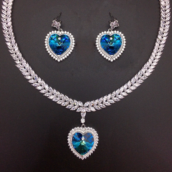 Picture of Popular Swarovski Element Love & Heart 2 Piece Jewelry Set