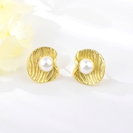 Picture of Classic Medium Stud Earrings with Fast Shipping