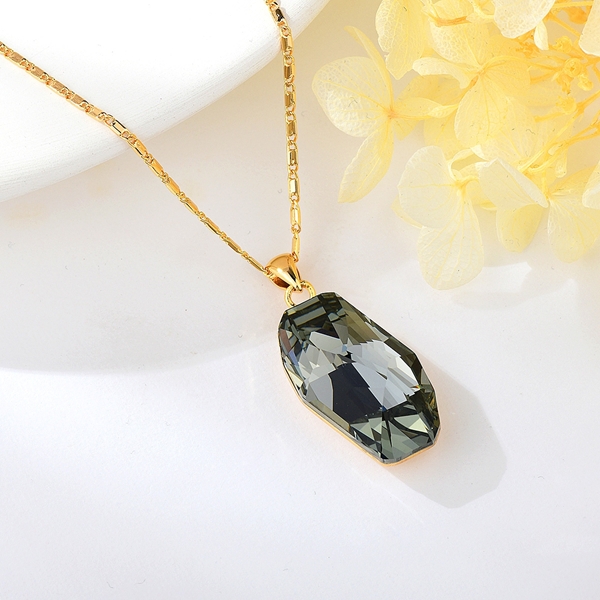 Picture of Medium Zinc Alloy Pendant Necklace with Fast Shipping