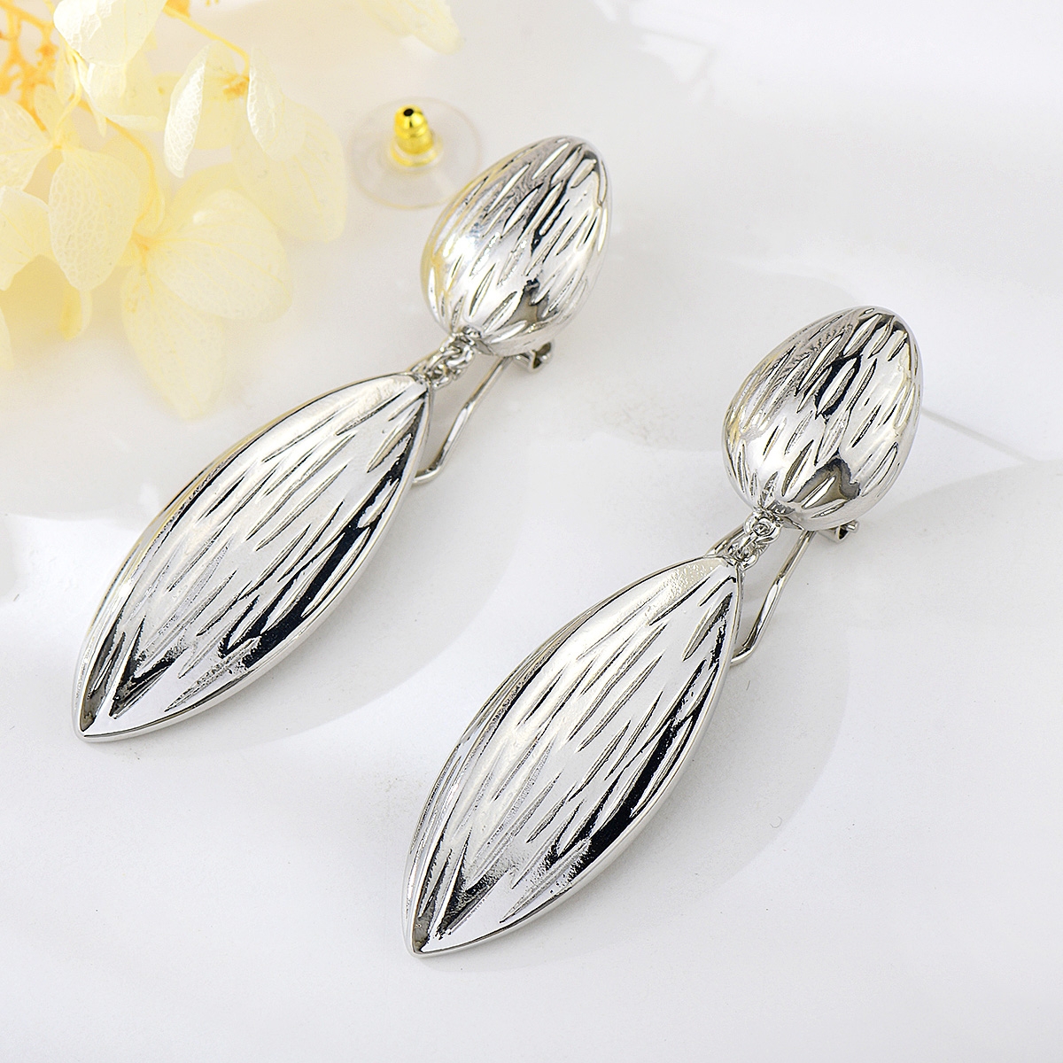 Zinc Alloy Dubai Dangle Earrings in Exclusive Design