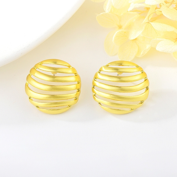 Picture of Fast Selling Gold Plated Medium Stud Earrings from Editor Picks