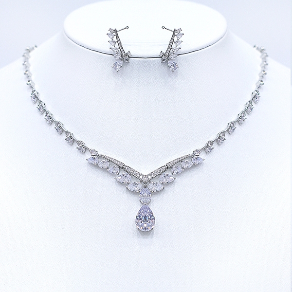 Picture of Fancy Big White 2 Piece Jewelry Set