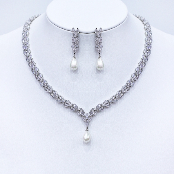 Picture of Hypoallergenic Platinum Plated Luxury 2 Piece Jewelry Set with Easy Return