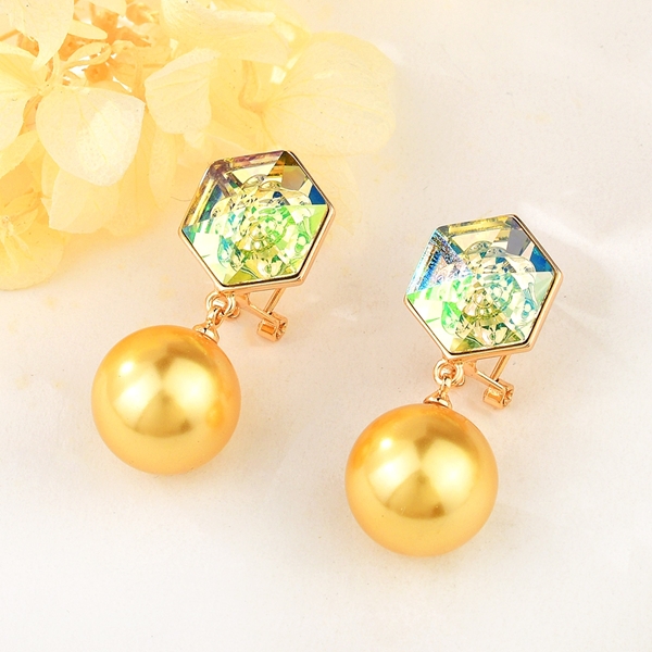 Picture of Fashion Geometric Dangle Earrings in Exclusive Design